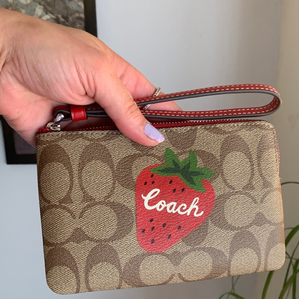 Authentic COACH Signature coated canvas/leather Strawberry zip top wristlet - Picture 2 of 9